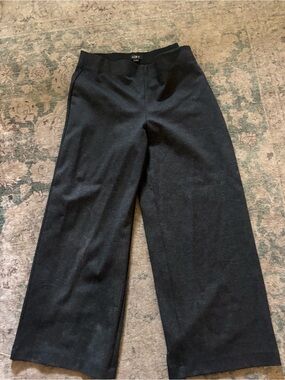 LOFT charcoal gray  Wide-Leg Pants, stretch waist size small